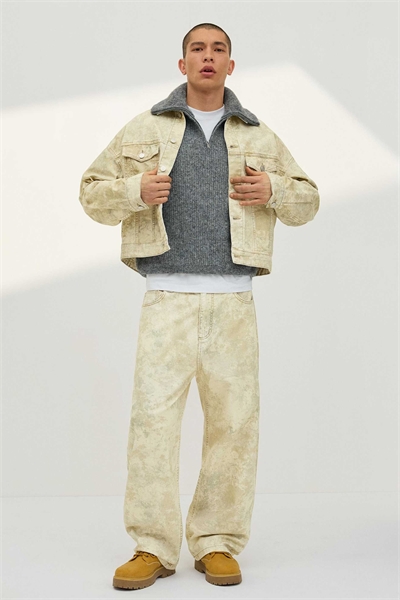 Джинсы с принтом в виде бочонков артикул 155723707