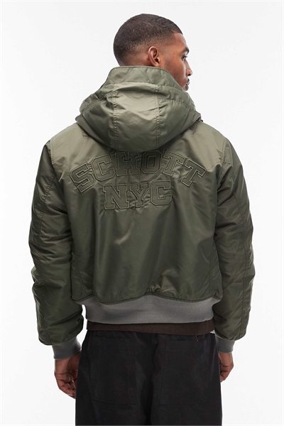 Укороченная утепленная куртка с капюшоном и тональным логотипом, цвет «американский зеленый» артикул 152190418