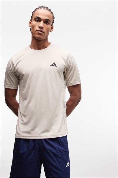 Футболка Adidas Training essentials серого цвета артикул 152194679