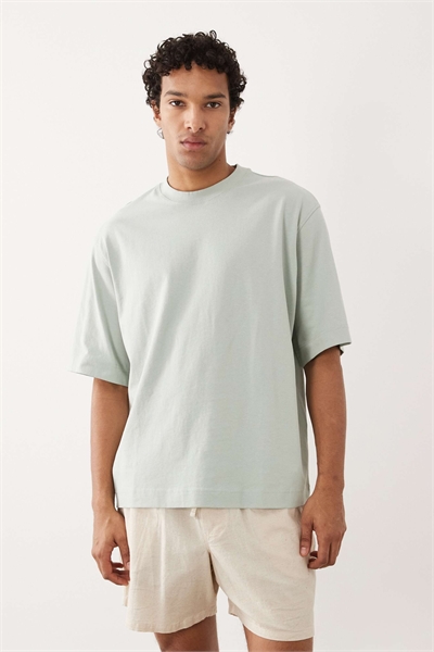100% хлопок, объемная футболка плотной ткани 220 г/м² светло-зеленого цвета артикул 155149353