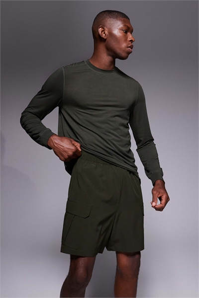 Шорты Icon 7 дюймов для тренировок с карманами на молнии, быстросохнущие, цвета хаки артикул 148516860