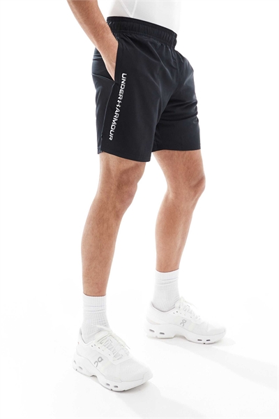 Технические шорты с тканым логотипом черного цвета артикул 141938321