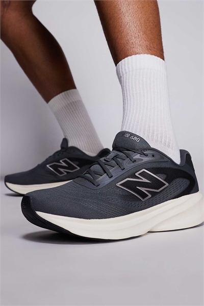 680 пар кроссовок для бега артикул 150234461