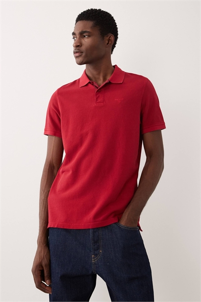 Рубашка-поло с коротким рукавом, приталенного кроя, из пике с логотипом, вымытого красного цвета артикул 154715321