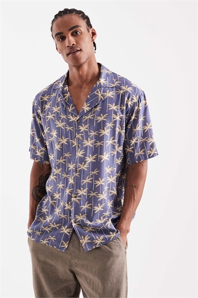 Пляжная рубашка с принтом в виде листьев, темно-синяя артикул 152630723