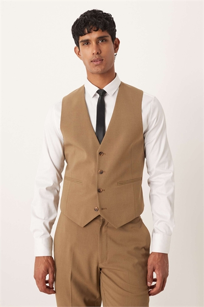 Жилет к стройному костюму артикул 148073115
