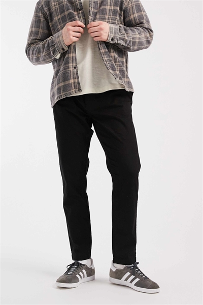 Брюки из хлопчатобумажной саржи с эластичным поясом черного цвета артикул 150428093