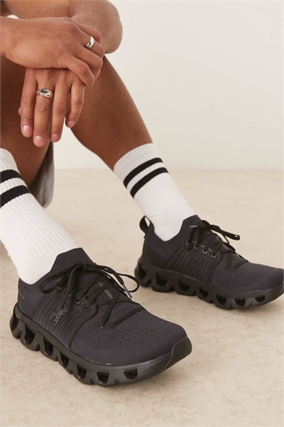 Кроссовки для бега ON Cloudswift 4 артикул 141034147