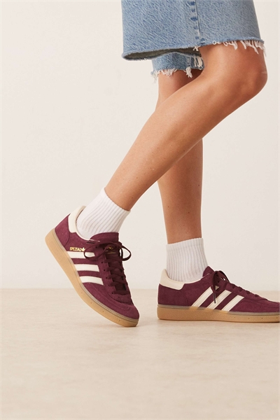 Специалисты по гандболу артикул 141934143