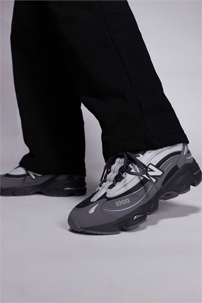 Кроссовки M1000 унисекс артикул 141412511