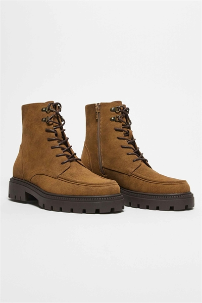 Ботинки на шнурках с элементами стиля хайкер артикул 149929399