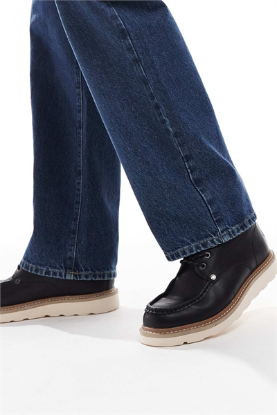 Ботинки Pu Moc с контрастной подошвой артикул 149137849