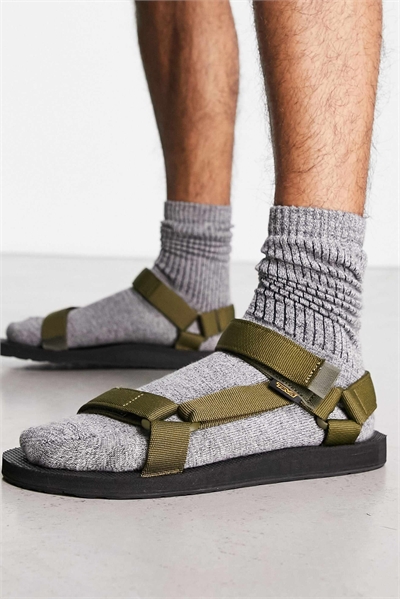 Универсальные оригинальные сандалии артикул 125595957