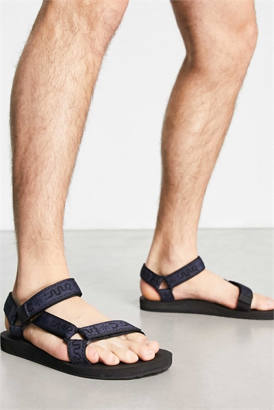 Универсальные оригинальные сандалии с принтом банданы артикул 125595960