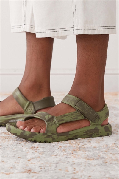 Сандалии Hurricane Drift Huemix цвета «игуана»/«темно-оливковый» артикул 140889105