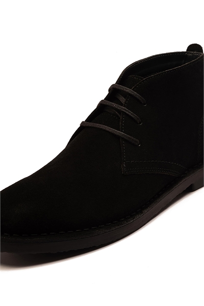 Повседневные замшевые ботинки-чукки «Sahara» на шнурках артикул 148271574