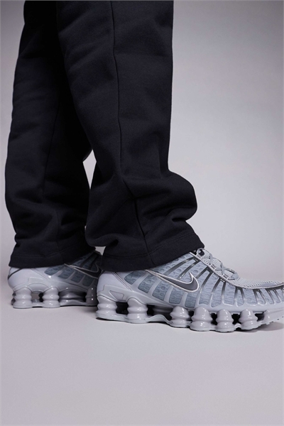 Кроссовки Shox TL в сером и серебристом цветах артикул 147144203