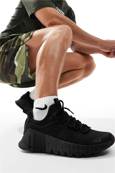 Бесплатные кроссовки Metcon 6 артикул 135757652