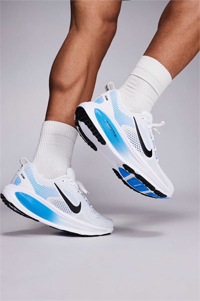 Кроссовки Vomero 18 артикул 147141058