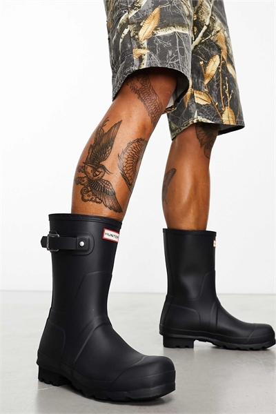 Оригинальные короткие резиновые сапоги артикул 132827313