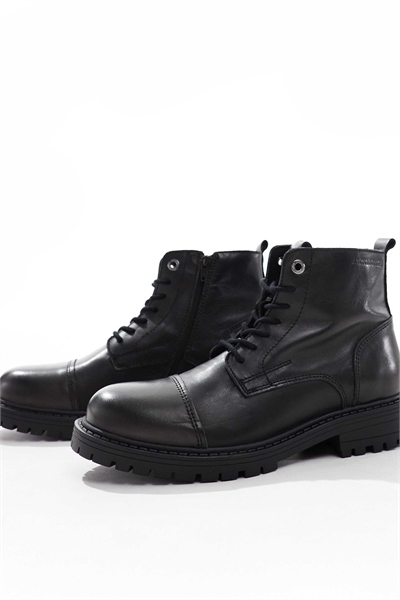 Массивные кожаные ботинки на шнурках артикул 135571254