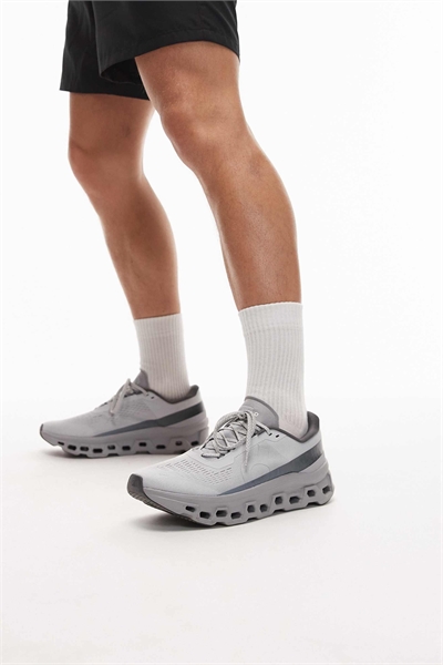 На Cloudmonster 1 для бегунов артикул 153079191