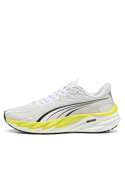 Кроссовки Velocity nitro 4 в белом цвете с лимонным оттенком от Puma артикул 156045156