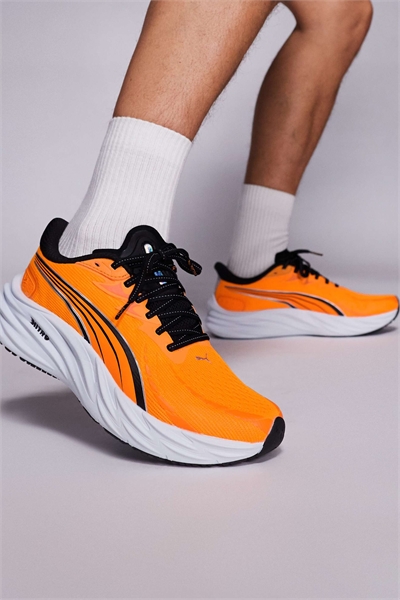 Кроссовки Velocity Nitro 4 оранжевого цвета артикул 143315020