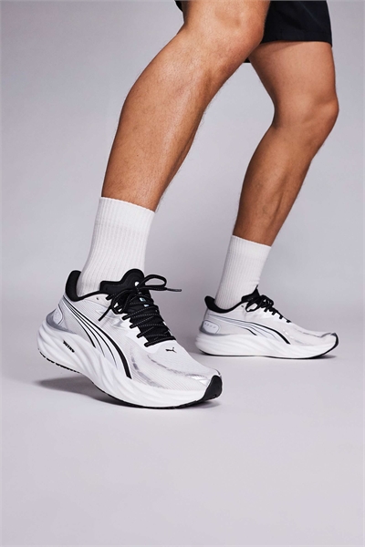 Кроссовки Velocity Nitro 4 белого цвета артикул 143315018