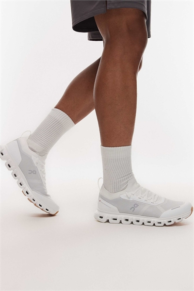 Кроссовки ON Cloud 6 versa для повседневного ношения артикул 143963708