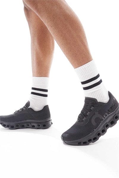 На Cloudmonster для бегунов артикул 133610710