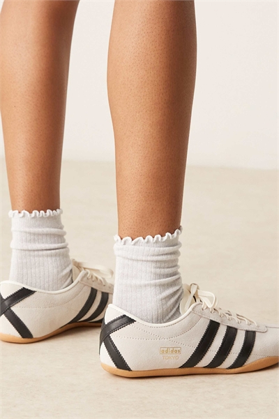 Токийские тренеры в белом и черном артикул 138323101