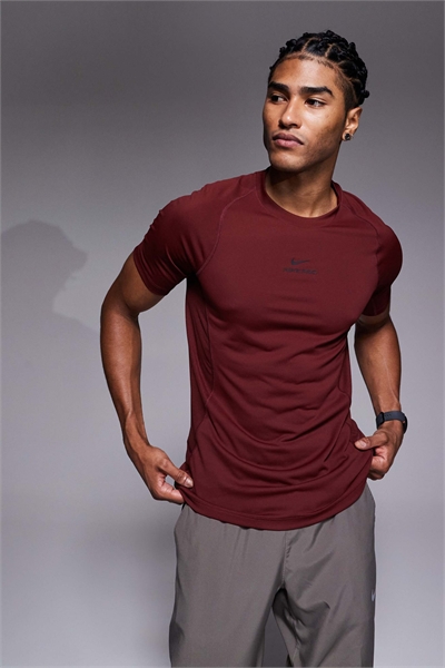 Футболка Pro Dri-FIT с облегающим кроем артикул 147141859