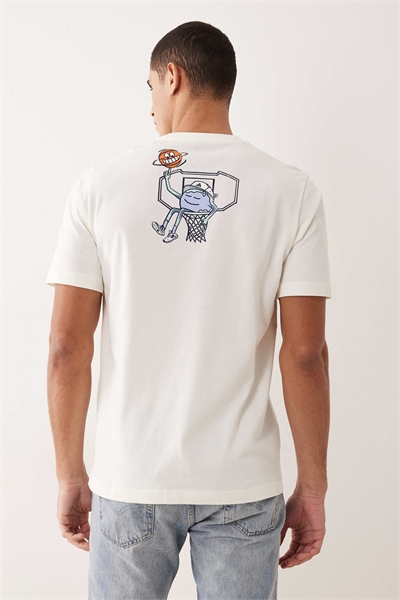 Футболка Adidas Sportswear Basketball World с принтом, цвет: слоновая кость артикул 149627278