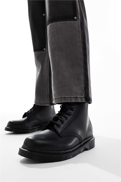 Унисекс 1460 моно 8 глазных ботинок в черном гладком артикул 137000649
