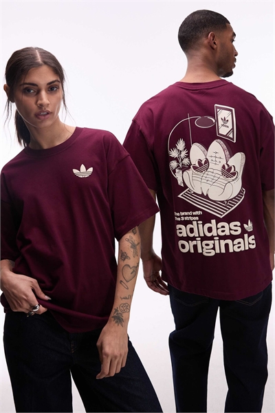 Футболка с принтом «Диван» в бордовом цвете артикул 151925942