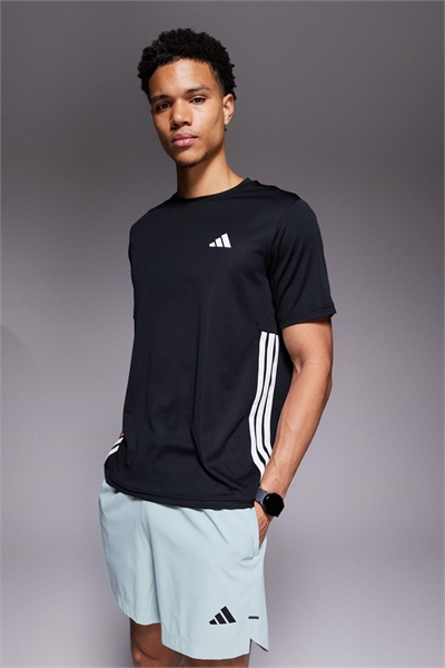Футболка Adidas Training essentials с 3 полосками, черная артикул 150008509