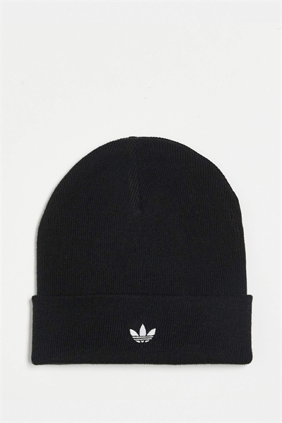 Шапка с трефой черного цвета артикул 147257924