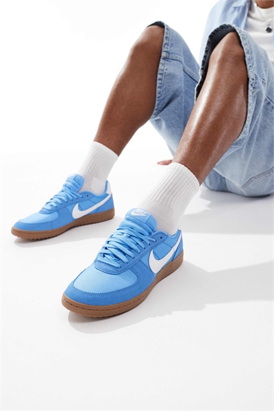 Универсальные кроссовки Field General синего и белого цвета артикул 139767962