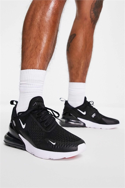 Мужские кроссовки Air Max 270 черного цвета артикул 116894304