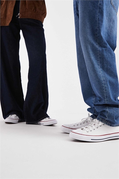 Кроссовки Chuck Taylor All Star Ox с широкой колодкой артикул 115184723