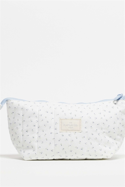 The Flat Lay Co. Косметичка «Marshmallow Essential» — уютный хлопок с мелким цветочным принтом артикул 147904242