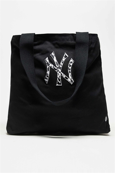Женская сумка NY Yankees с логотипом в виде животного принта, черного цвета артикул 154895104