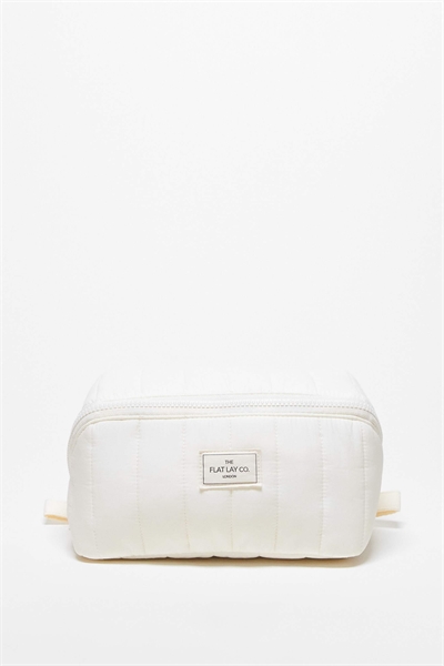 The Flat Lay Co. Сумка-коробка «Marshmallow» с открытым верхом артикул 138539721