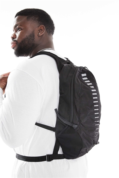 Рюкзак Nike Commuter 15 л, черно-серебристый артикул 141418008