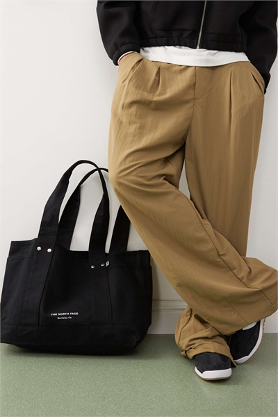 Сумка с круглым логотипом артикул 135249862