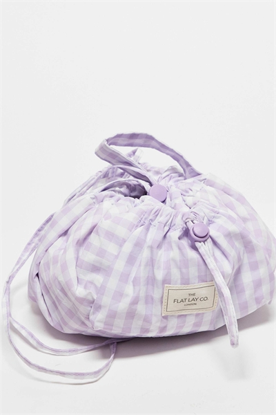 Эксклюзивная косметичка на шнурке от The Flat Lay Co. и ASOS артикул 139798762