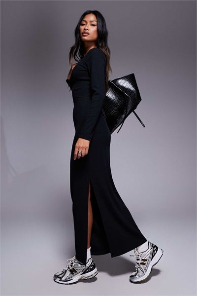 Макси-платье в полоску с разрезом артикул 148780833