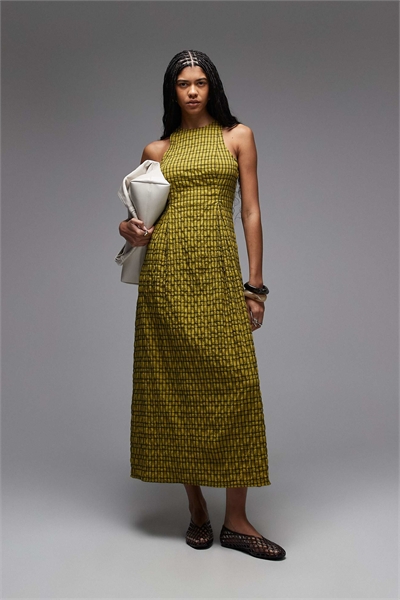 Платье средней длины с высоким воротником артикул 151703678