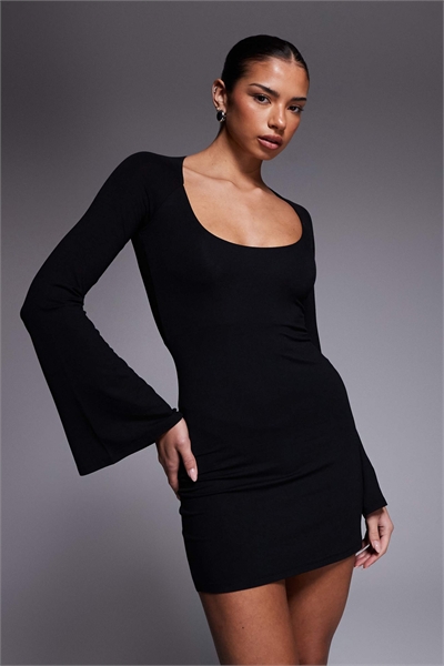 Мини-платье с супер-рукавами-трубочками артикул 152590541